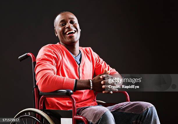 5点の笑いをこらえるのストックフォト Getty Images 5点の笑いをこらえるのストックフォト Getty Images