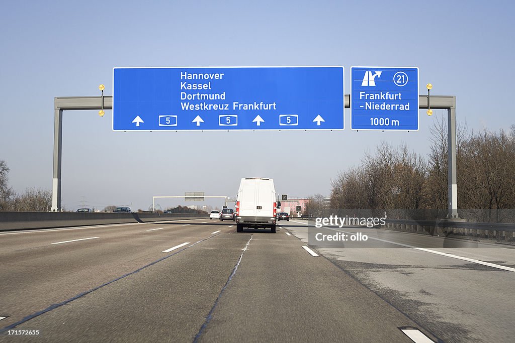 Sinal de estrada em alemão Autoestrada alemã A5