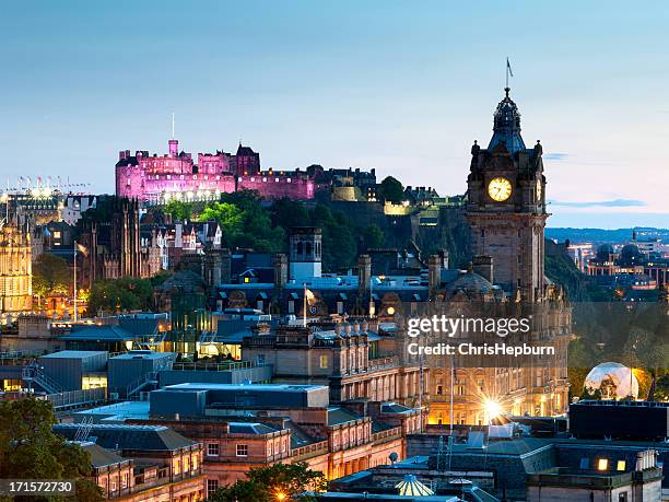 edinburgh cityscape, scotland - edinburgh castle stock pictures, royalty-free photos & images