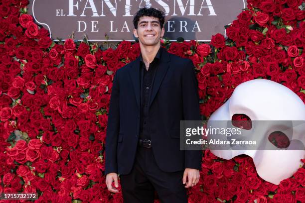 Quique Gonzalez attends the "El Fantasma de La Opera" Madrid premiere at UMusic Hotel Teatro Albeniz on October 03, 2023 in Madrid, Spain.