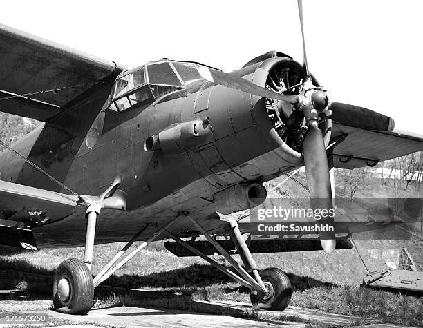 velho aeronaves militar - avião biplano - fotografias e filmes do acervo