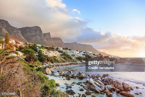 cape town camps bay sunet south africa - table mountain south africa stock pictures, royalty-free photos & images