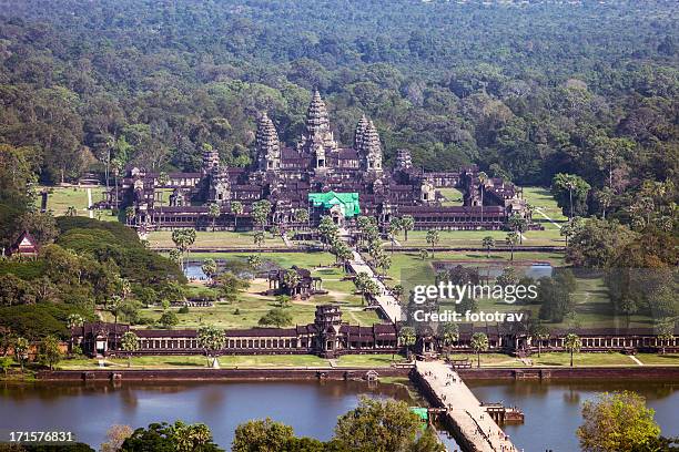 aerial view of angkor wat, cambodia - angkor wat bayon stockfoto's en -beelden