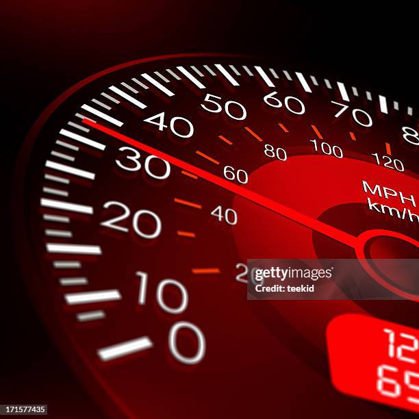 contachilometri con rosso dashboard misuratore di velocità del veicolo - tachimetro foto e immagini stock