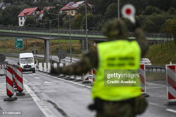 Checkpoint Officers Border 2,531 Border Check Point Stock Photos, High-Res Pictures, and Images ...
