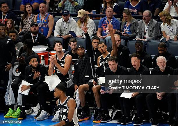 Nba Side Line 16,712 Nba Sideline Stock Photos, High-Res Pictures, and Images - Getty ...