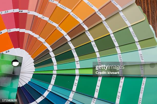 pantone farbe palette leitfaden - fächer stock-fotos und bilder