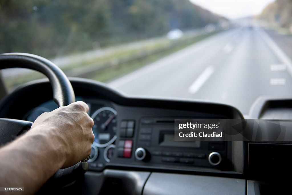 LKW-Fahrer auf Deutsche autobahn