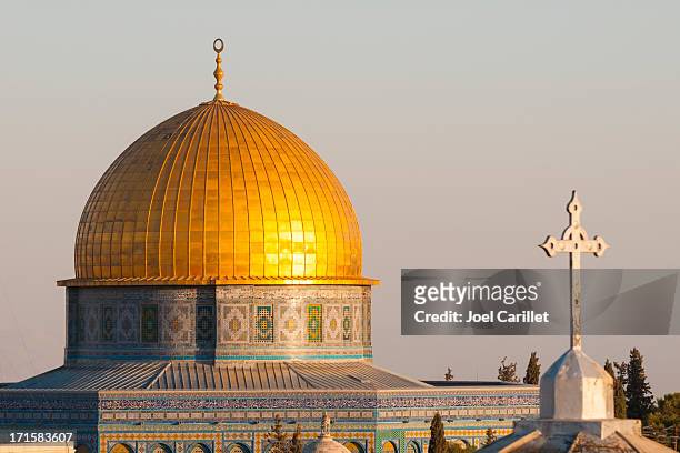 islamic crescent and christian cross in jerusalem's old city - jerusalem stock pictures, royalty-free photos & images