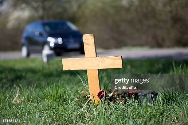 wooden roadside memorial - roadside stock pictures, royalty-free photos & images