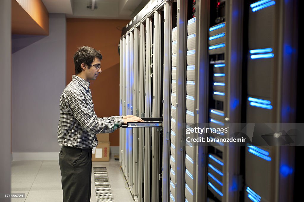IT Engineer in Action Configuring Servers