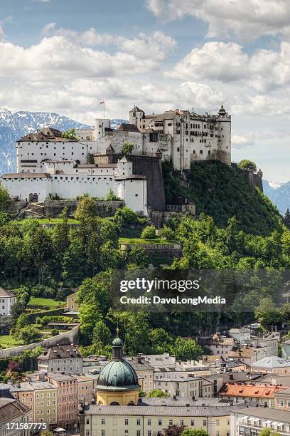 festung hohensalzburg in österreich - salzburg stock-fotos und bilder