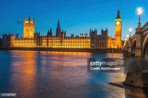 london westminster big ben houses of parliament illuminated uk - house of commons stock pictures, royalty-free photos & images