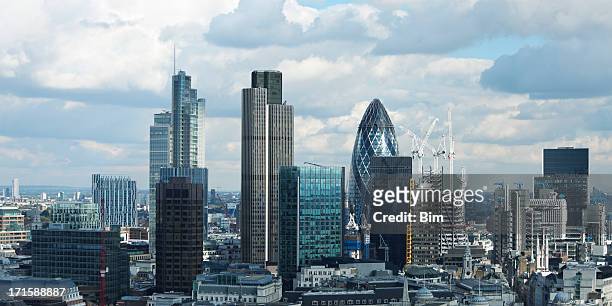 office buildings in london, england - london skyline stock pictures, royalty-free photos & images