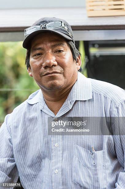 hispanic immigrant - refugee portrait stock pictures, royalty-free photos & images