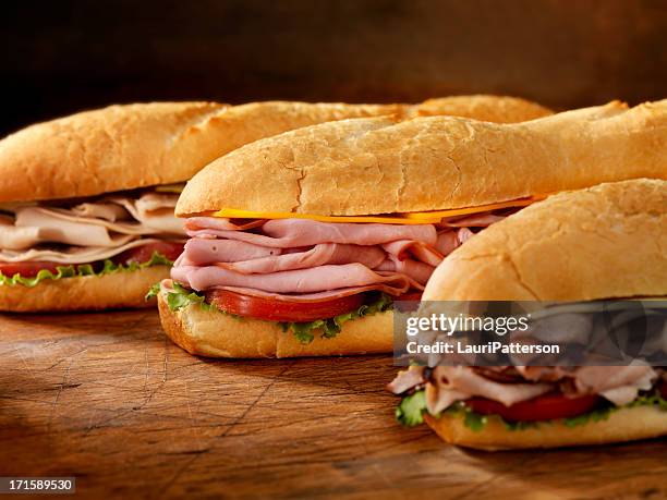 três pés de subscrições - submarine sandwich imagens e fotografias de stock