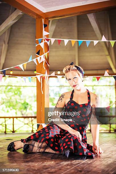 retro rockabilly woman - rockabilly pin up girls stock pictures, royalty-free photos & images
