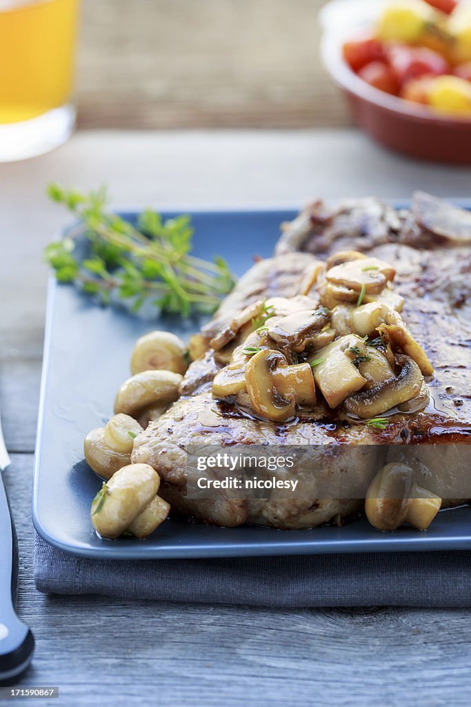 Costeleta de Bife com cogumelos