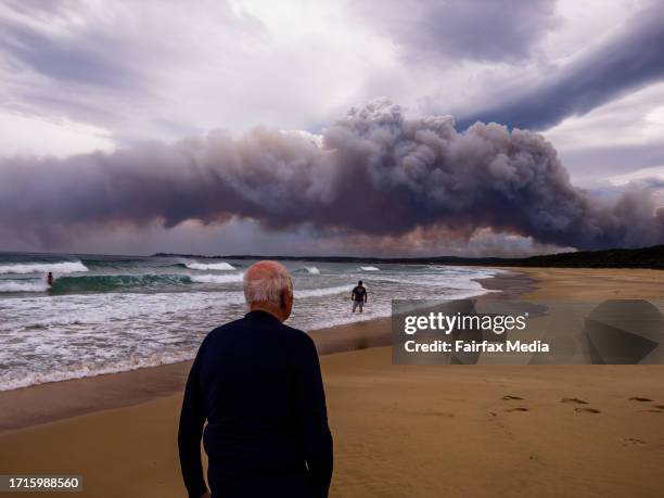 Bushfires at Coolagite on the NSW south coast, as seen from Camel Rock. October 3rd, 2023