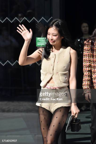Jennie Kim of Blackpink attends the Chanel Womenswear Spring/Summer 2024 show as part of Paris Fashion Week on October 03, 2023 in Paris, France.
