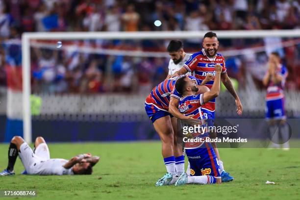 Caio Alexandre of Fortaleza celebrates with teammates after the Copa Sudamericana 2023 semifinal second leg match between Fortaleza and Corinthians...