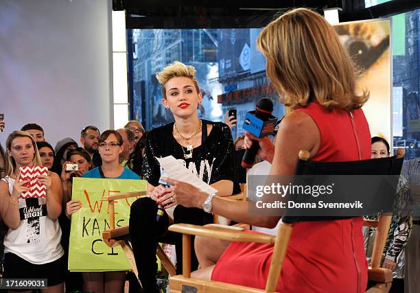 Am Perform 58 William Miley Photos & High Res Pictures - Getty Images