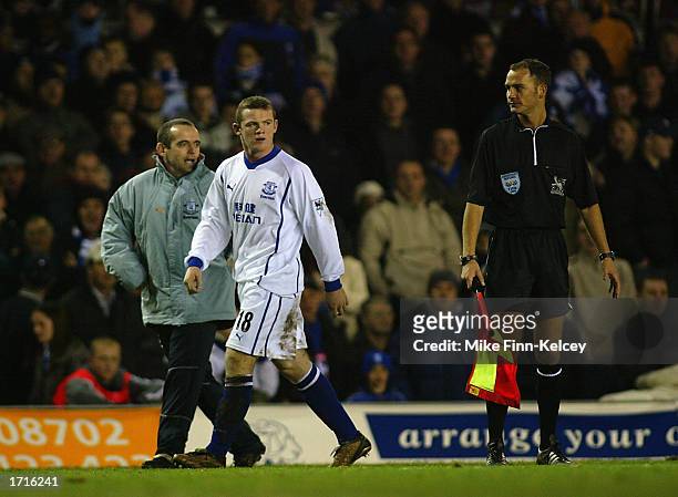 Wayne Rooney of Everton leaving the field after being sent off during the FA Barclaycard Premiership match between Birmingham City and Everton held...