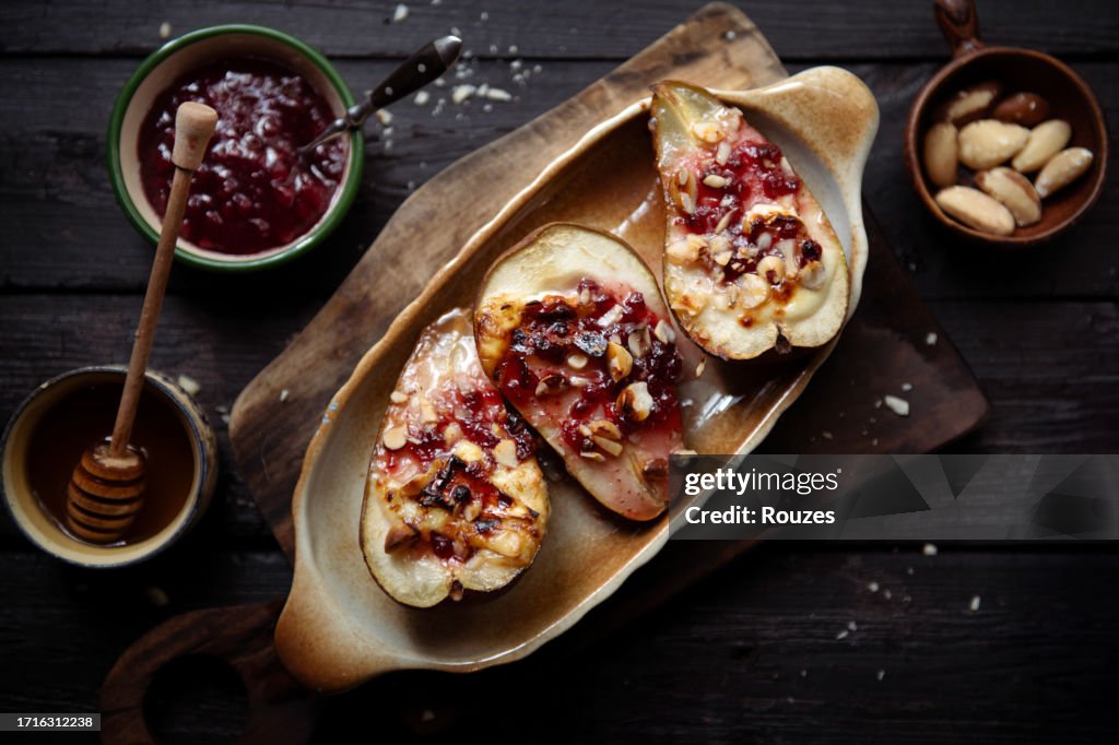 Baked Pear with Gorgonzola Cheese