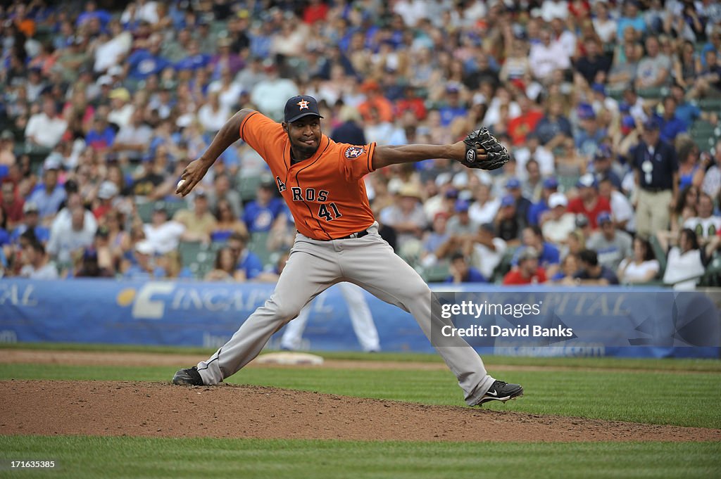 Houston Astros v Chicago Cubs