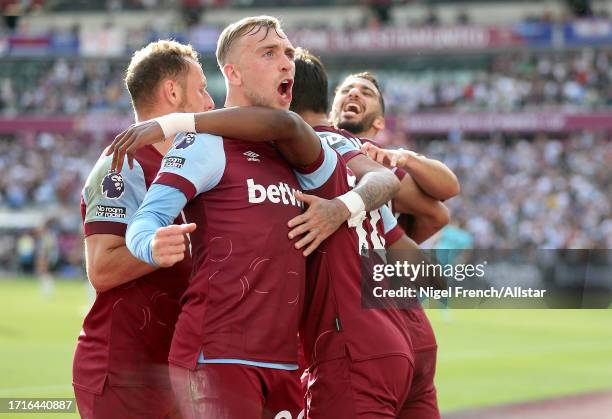 Jarrod Bowen and Mohammed Kudus of West Ham United celebrate their second goal during the Premier League match between West Ham United and Newcastle...