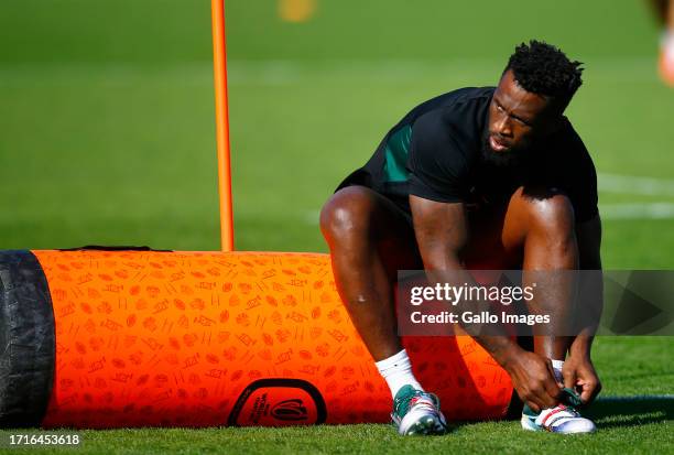 Siya Kolisi of South Africa during the South Africa men's national rugby team training session at Stade Omnisports du Chemin de Ronde on October 10,...