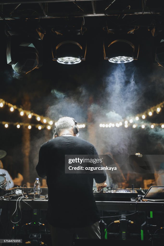 Feeling the music