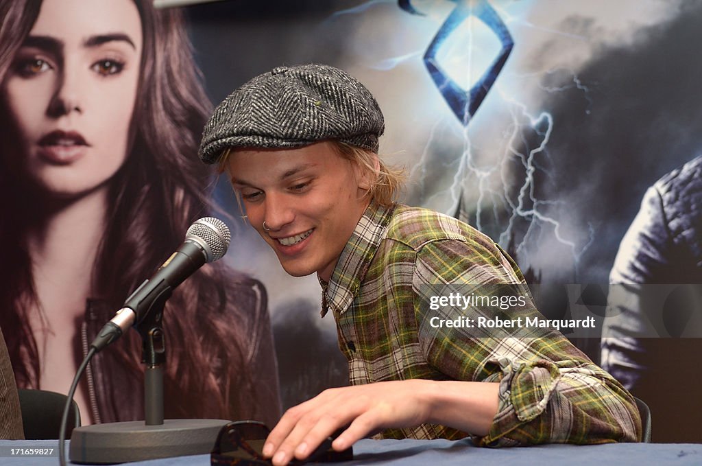 Jamie Campbell Bower Attends 'City of Bones' Fan Event in Barcelona