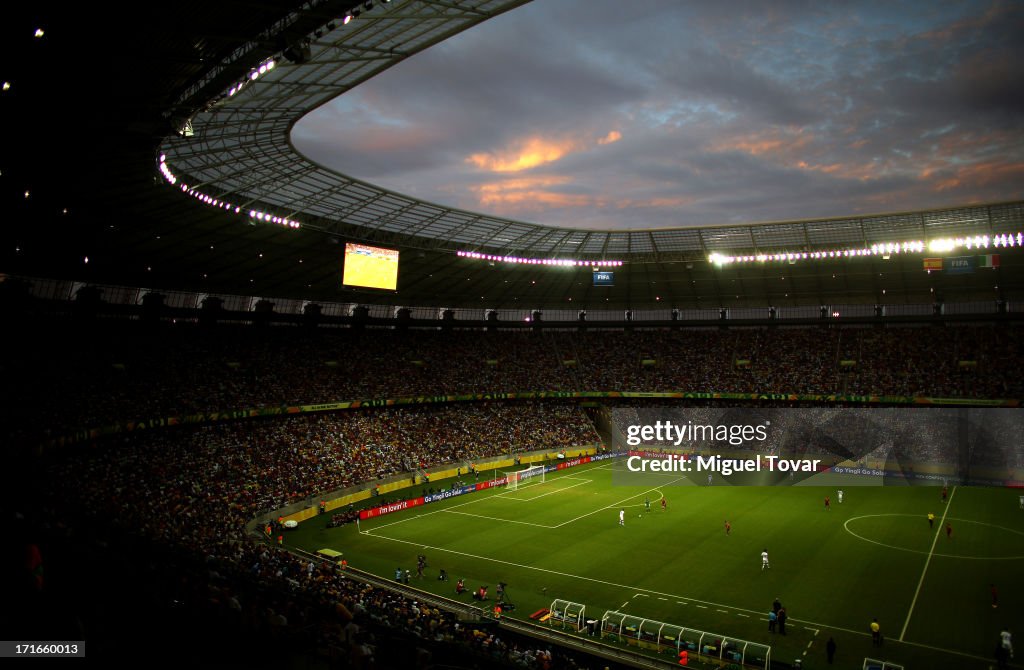 Spain v Italy: Semi Final - FIFA Confederations Cup Brazil 2013