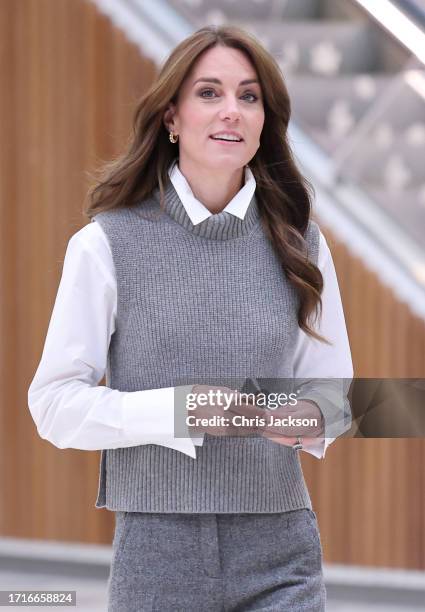 Catherine, Princess of Wales smiles as she arrives for her visit to Vsi Razom Community Hub, in the Lexicon Shopping Centre, on October 04, 2023 in...