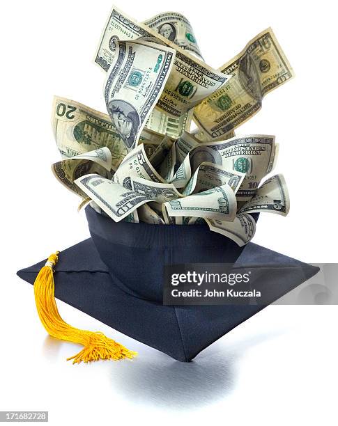 college costs - studiengebühren stock-fotos und bilder