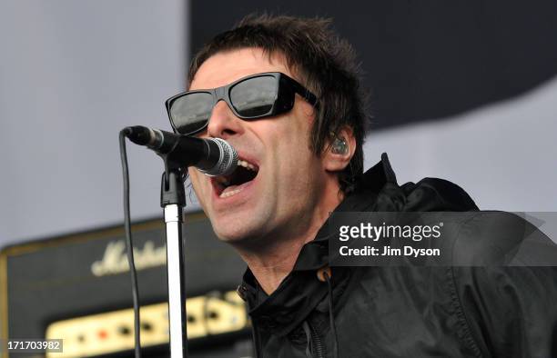 Liam Gallagher of Beady Eye performs an unannounced set during day 2 of the 2013 Glastonbury Festival at Worthy Farm on June 28, 2013 in Glastonbury,...