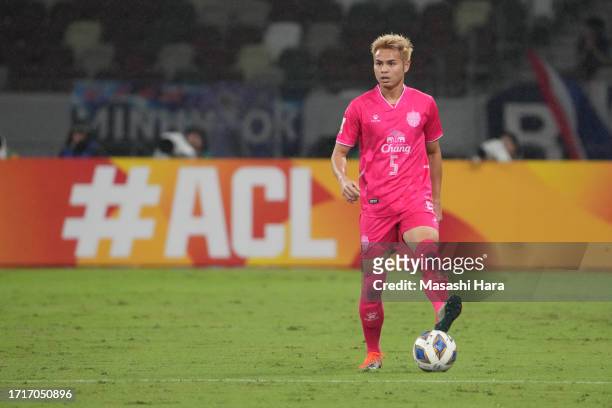 Theerathon of Buriram United in action during the AFC Champions League Group H match between Ventforet Kofu and Buriram United at National Stadium on...
