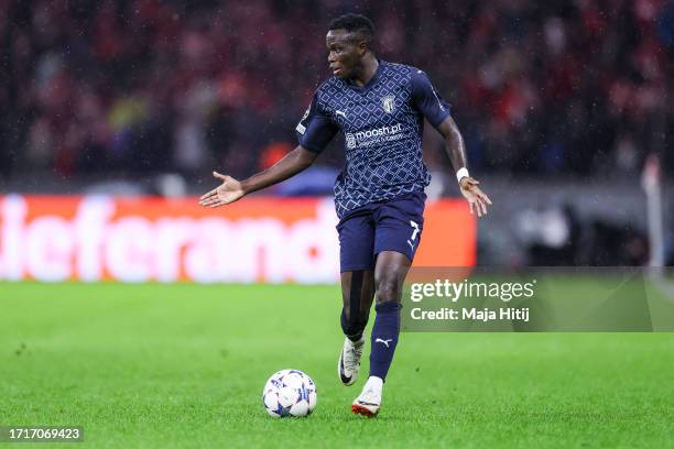 Bruma of SC Braga controls the ball during the UEFA Champions League match between 1. FC Union Berlin and SC Braga at Olympiastadion on October 03,...
