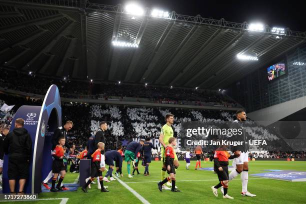 The players of Newcastle United take to the field prior to the UEFA Champions League match between Newcastle United FC and Paris Saint-Germain at St....