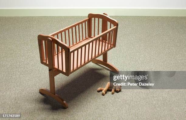 empty cot - bassine stock pictures, royalty-free photos & images