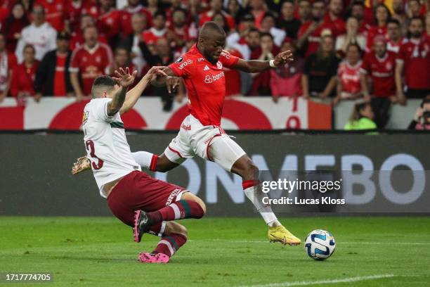 Enner Valencia of Internacional battles for the ball against Nino of Fluminense during the second leg of the Copa CONMEBOL Libertadores 2023...