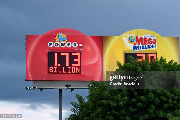 Powerball Led Sign 139 Powerball Sign Stock Photos, High-Res Pictures, and Images - Getty ...