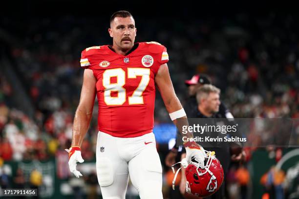 Travis Kelce of the Kansas City Chiefs warms up prior to an NFL football game against the New York Jets at MetLife Stadium on October 1, 2023 in East...