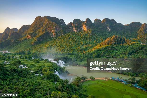 waterfall - cao bang stock pictures, royalty-free photos & images