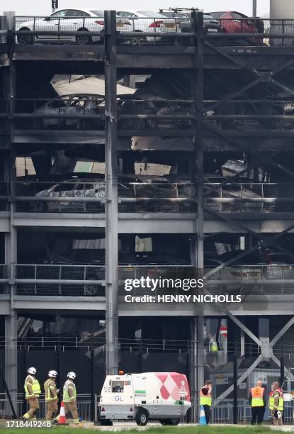 Luton Range Rover Fire 186 Luton Fire Stock Photos, High-Res Pictures, and Images - Getty Images