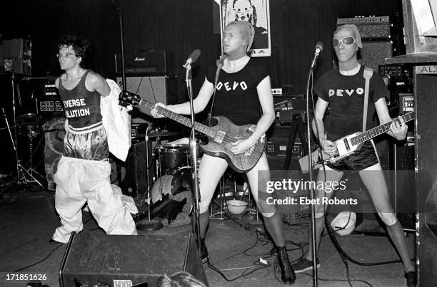 Devo Instruments 1,224 Devo Photos Stock Photos, High-Res Pictures, and Images - Getty ...