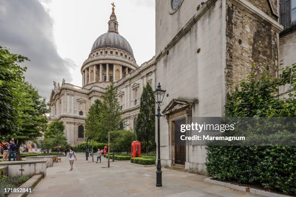 view of st paul's cathedral - st pauls london stock pictures, royalty-free photos & images