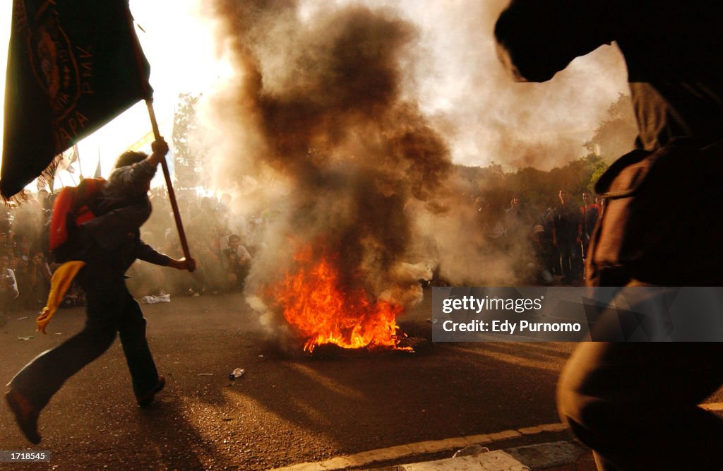 Indonesians Protest Broad Increase In Utility Prices