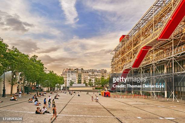 paris - centre pompidou stockfoto's en -beelden